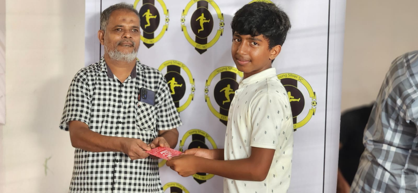 PHOTO 2023 12 17 16 19 25