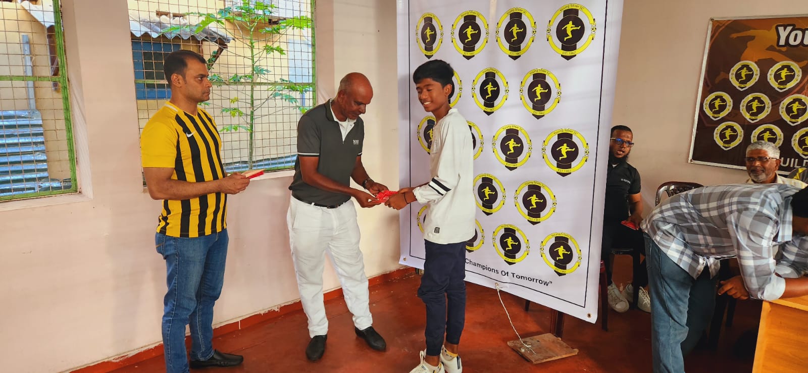 PHOTO 2023 12 17 16 19 26